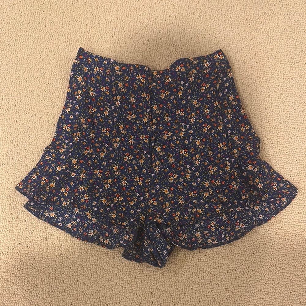 High Waist Blue Shorts with Floral Print and Flared Bottom